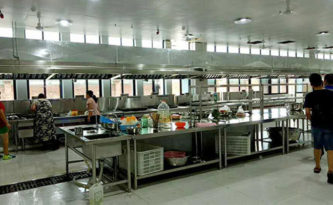 崇州市金鸡小学学校食堂麻豆91精品91久久久设备采购项目现场图片1