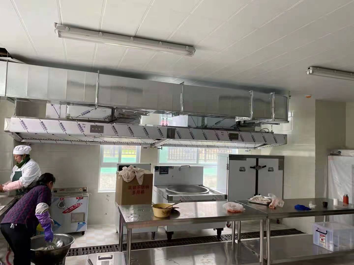学校食堂麻豆91精品91久久久设备