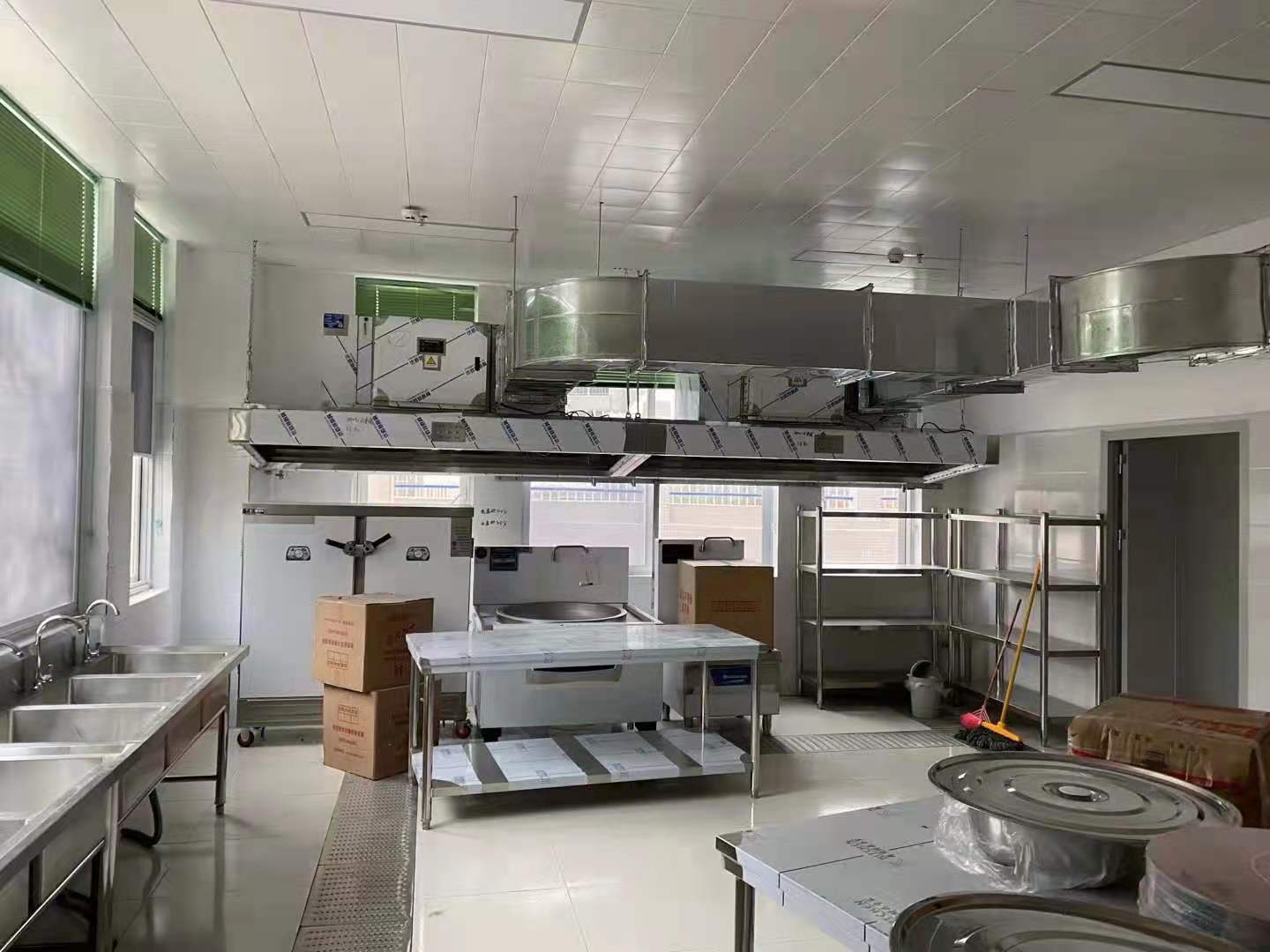 学校食堂麻豆91精品91久久久设备2