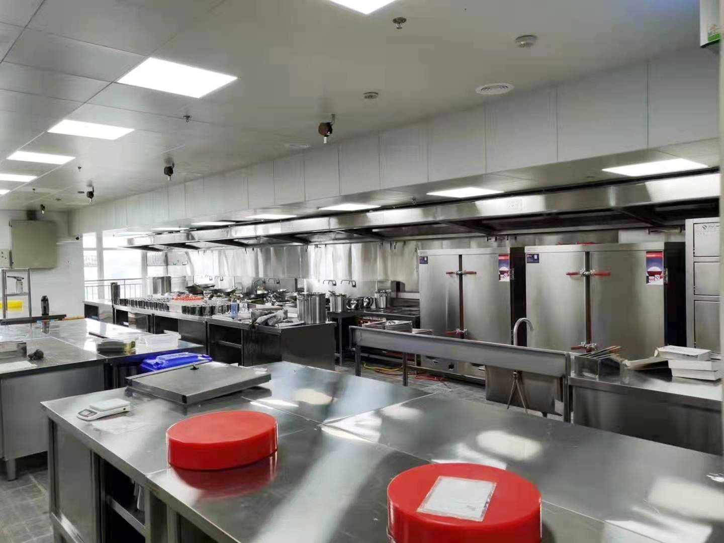 食堂麻豆91精品91久久久设备