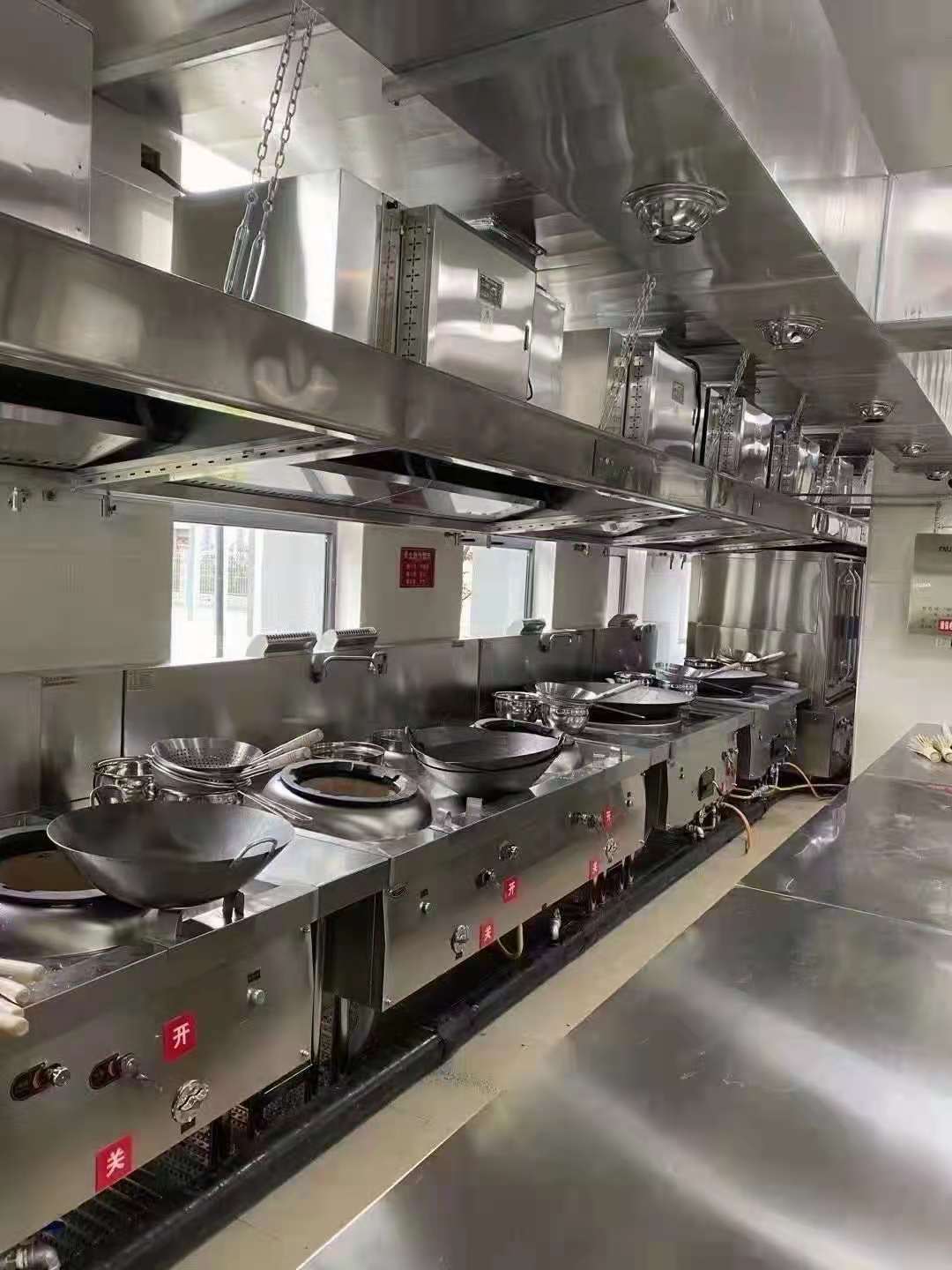 食堂麻豆91精品91久久久设备