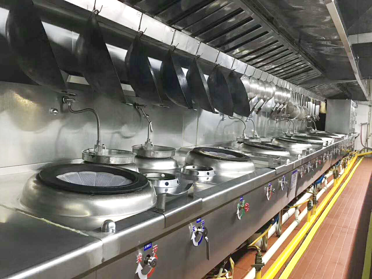 食堂麻豆91精品91久久久设备