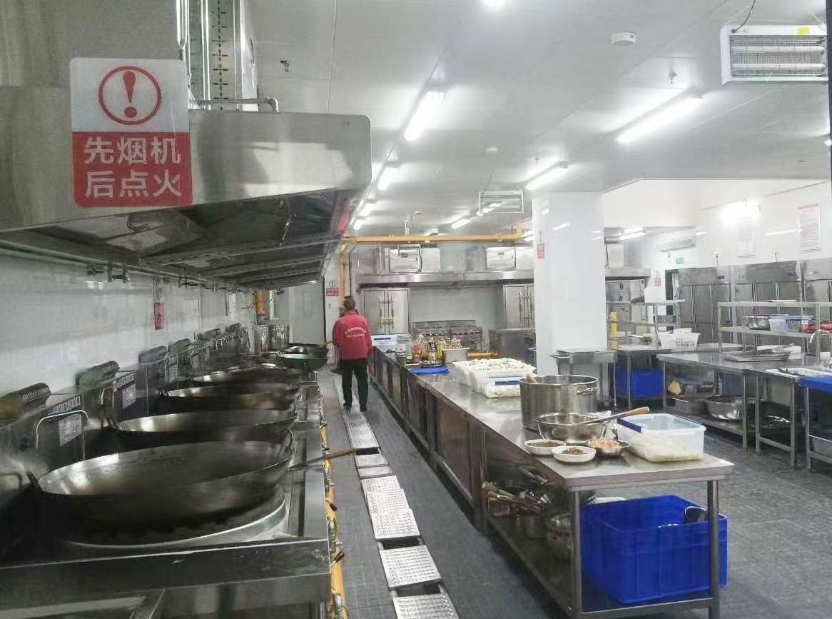 食堂麻豆91精品91久久久设备